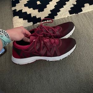 Salomon Womens running shoe